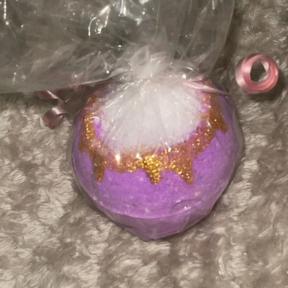 Homemade all natural bath bombs 10 - Picture 7 of 11